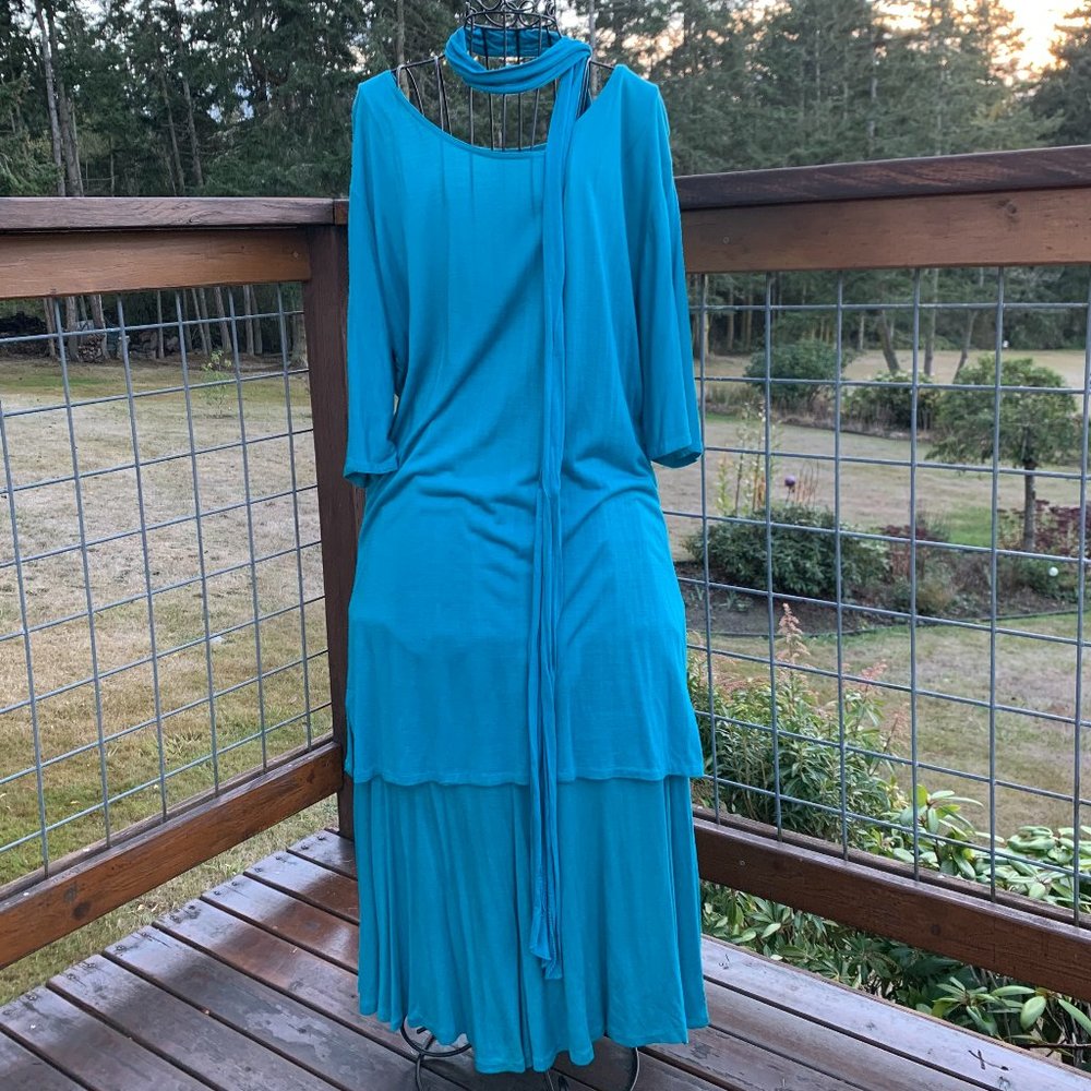 OK Sam One Size Teal Short Sleeve Tunic/ Flared Below Knee Skirt/ Scarf